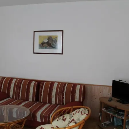 Zentral Im Gruenen Apartment Zittau Exterior photo